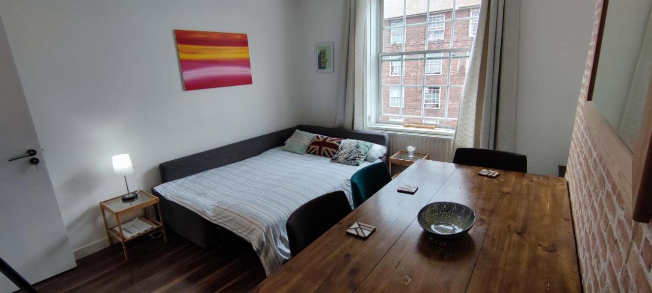 Location Location Location, Whole Apartment For You! London Exterior photo